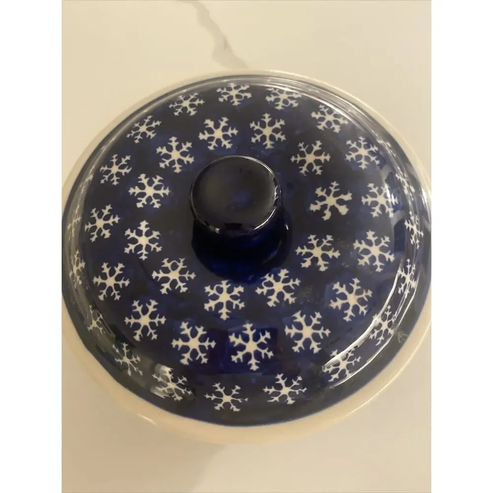 Boleslawiec Polish Pottery Cobalt Blue Ivory Snowflake Stoneware Casserole Lid